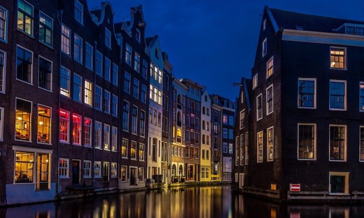 dichtbij-amsterdam-wonen