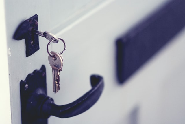 Hoe vervang ik de sloten van mijn woning