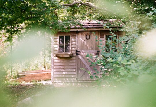 De Voordelen van een houten tuinhuis een prachtige en functionele toevoeging aan jouw tuin