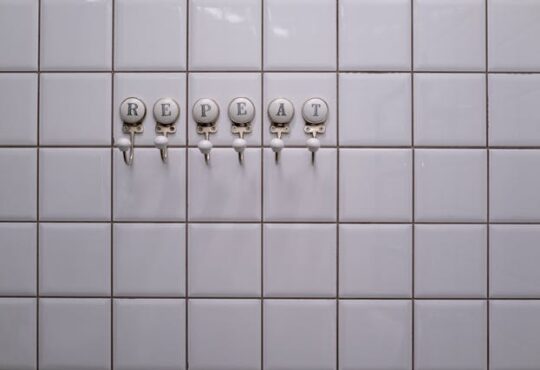 Kun je over elke ondergrond stucen? De do’s en don’ts!